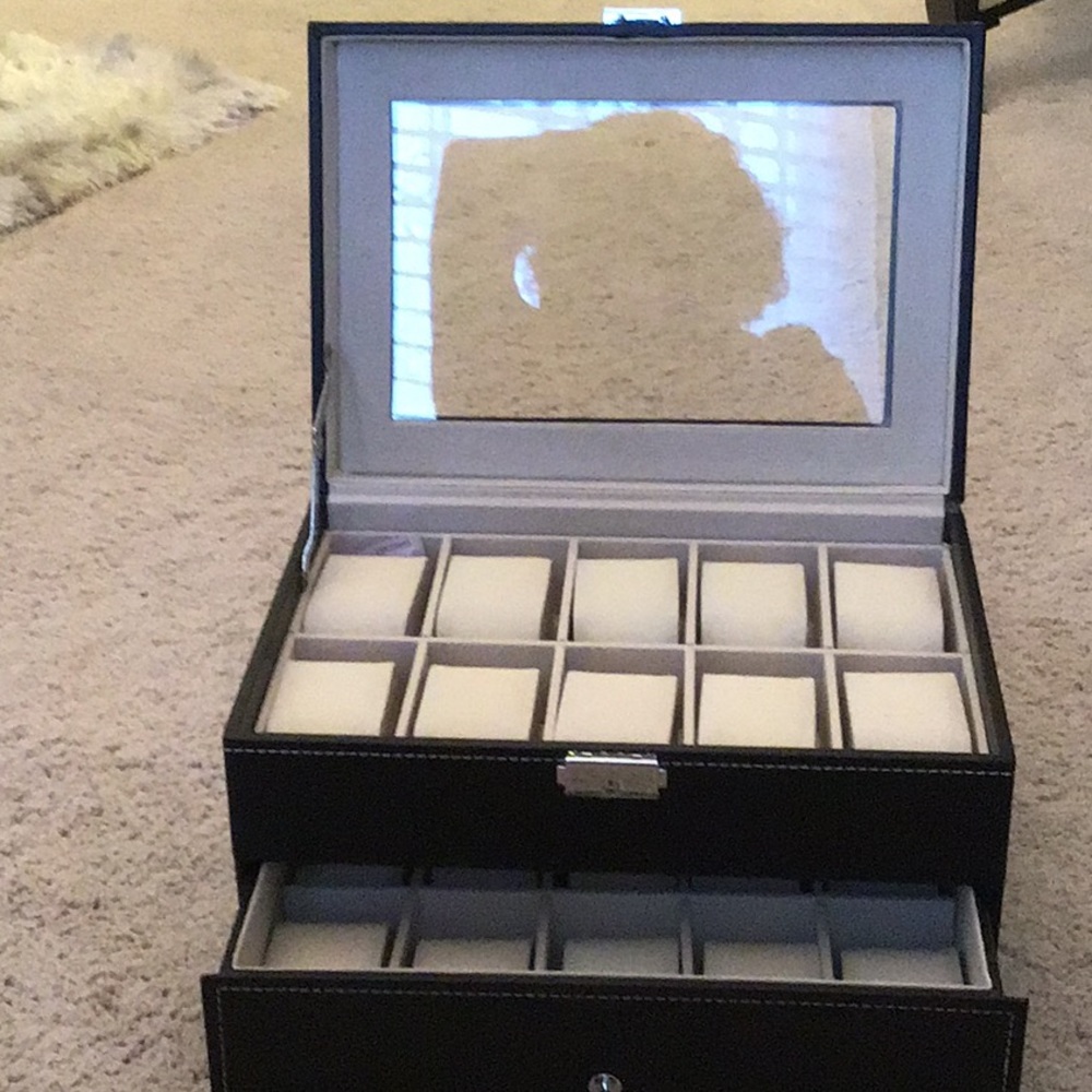 💲💲💲SOLD. Jewelry and Watch Case